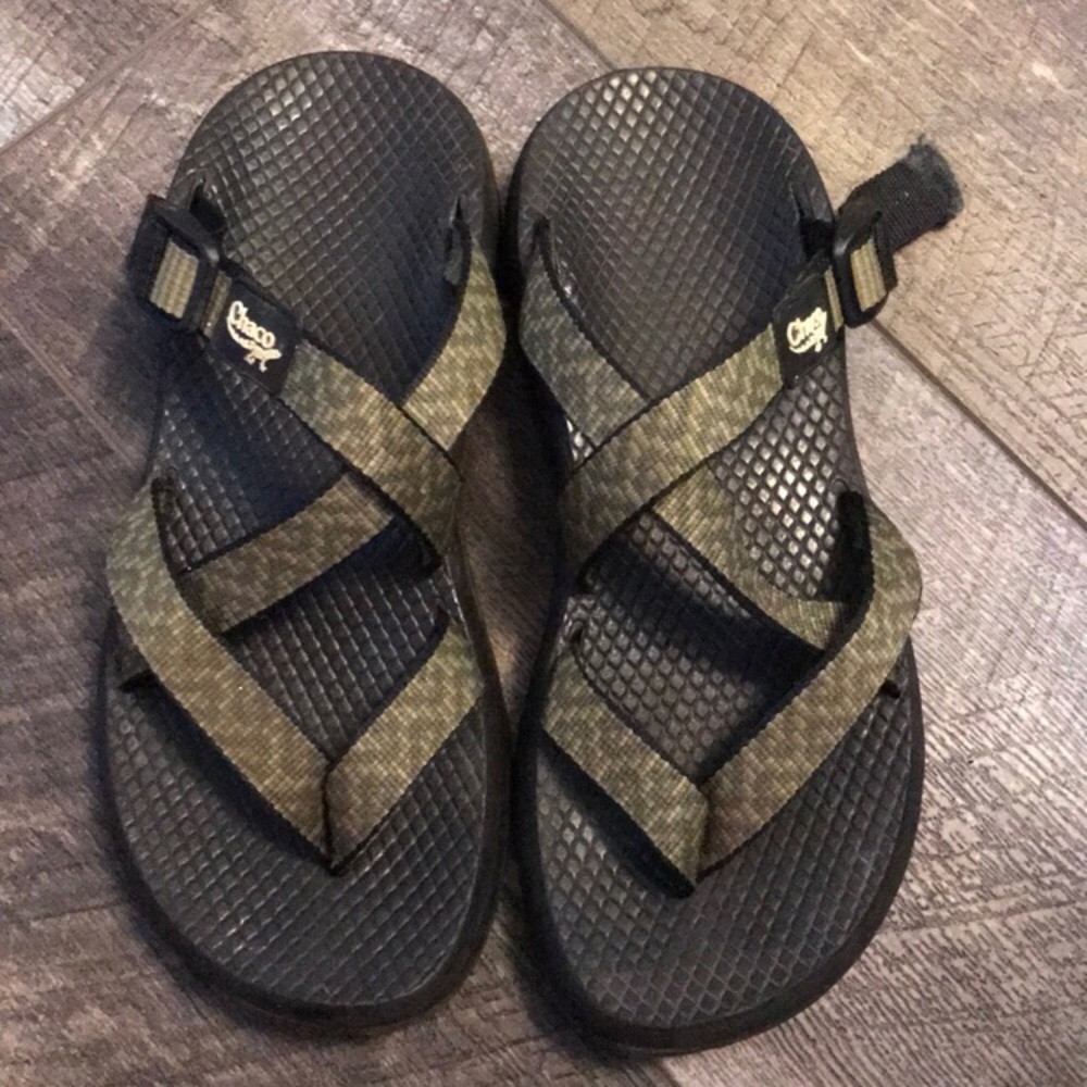 Excellent condition size 8 chacos
